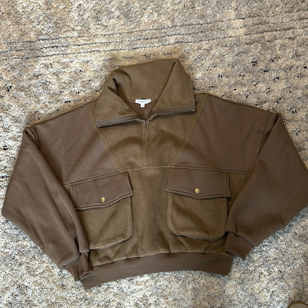 Aemi+Co pullover